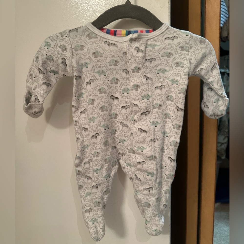 EUC MAGNETIC ME PREEMIE Magnetic Footie Pajamas with Elephant Pattern unisex boy